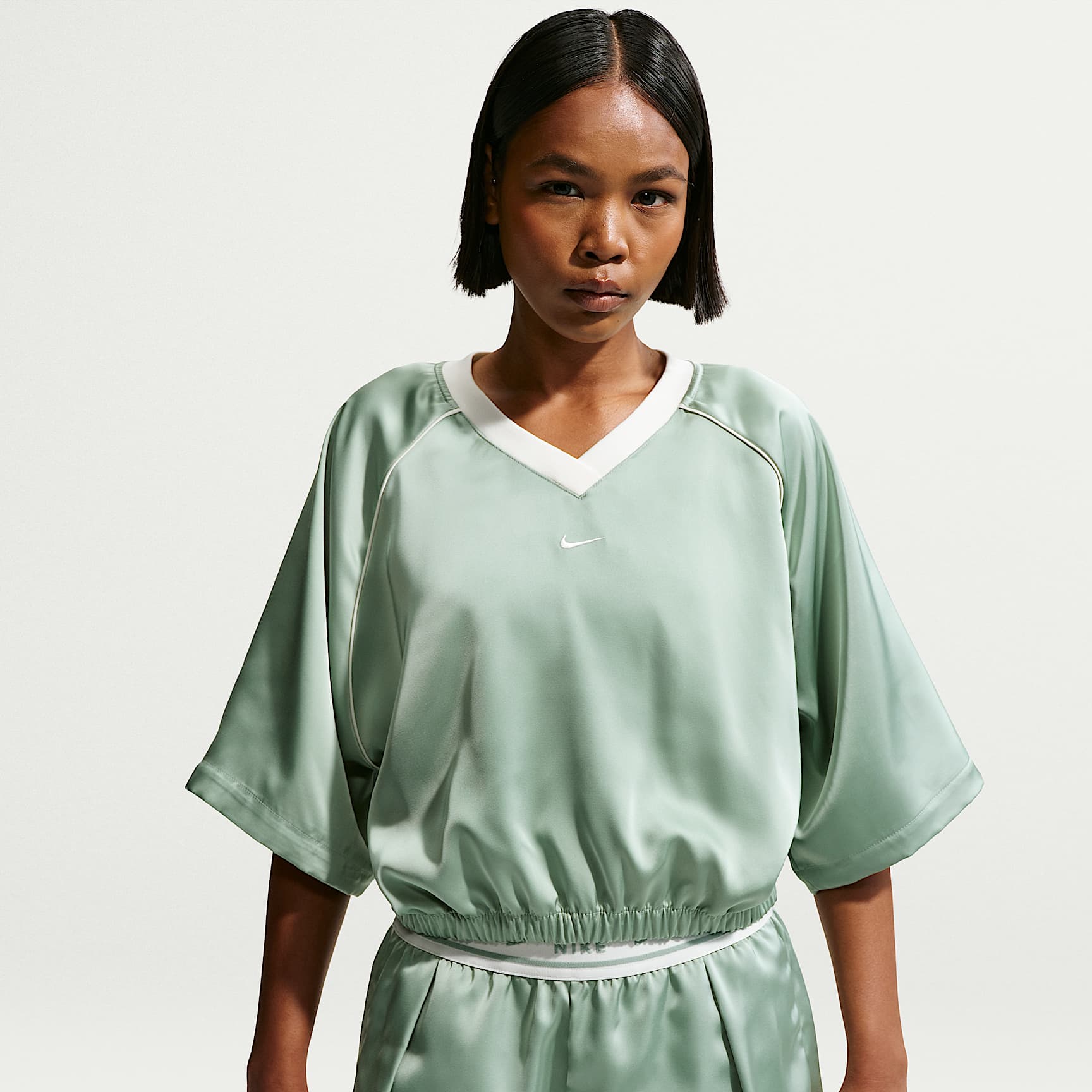 Nike Sportswear Women's Oversized Satin Top. Nike IL